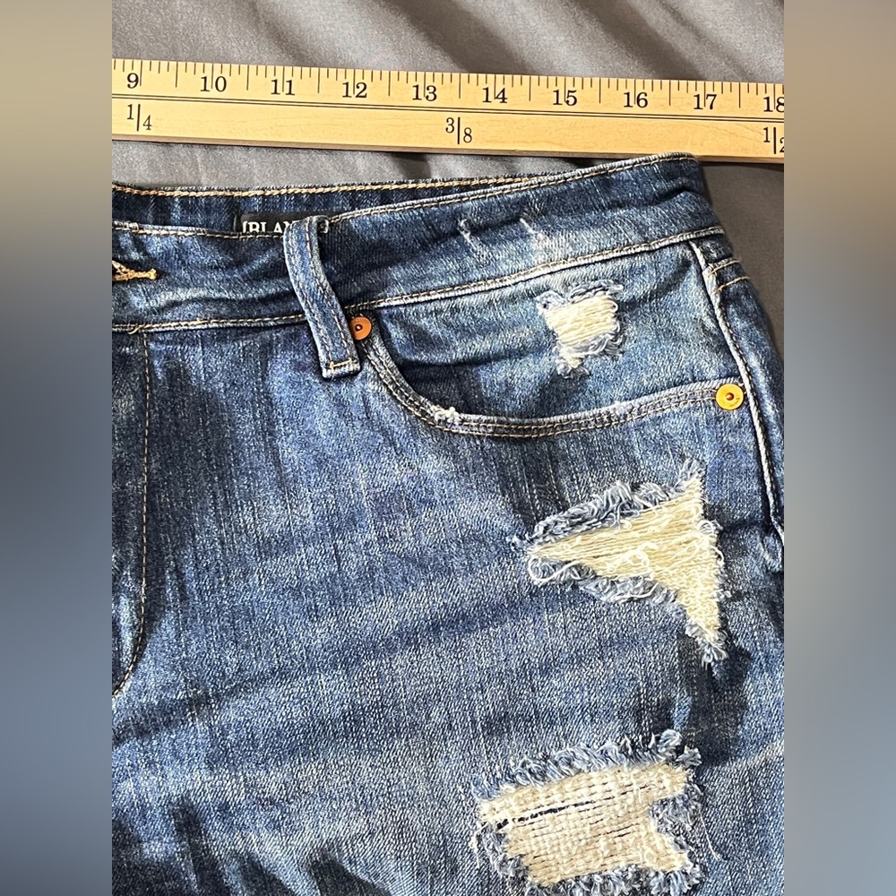 BLANKnyc Fulton Roll Up Short Blue Distressed Denim Sz 30 - Picture 5 of 8